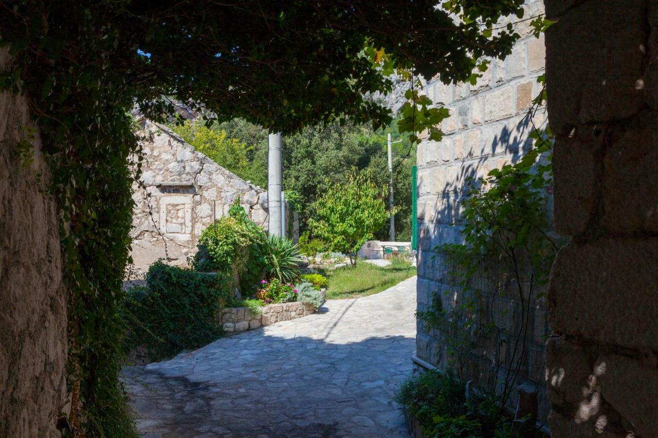 Holiday Home Lavanda Grubisic Tučepi Εξωτερικό φωτογραφία