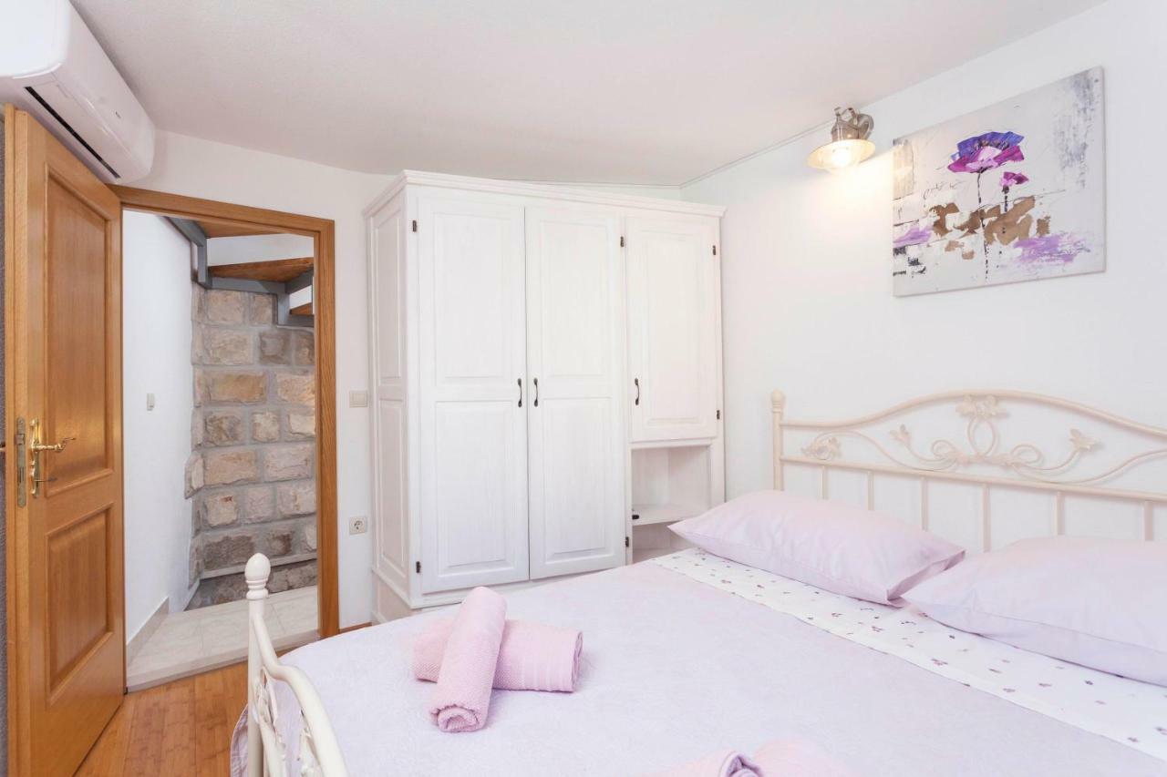 Holiday Home Lavanda Grubisic Tučepi Εξωτερικό φωτογραφία