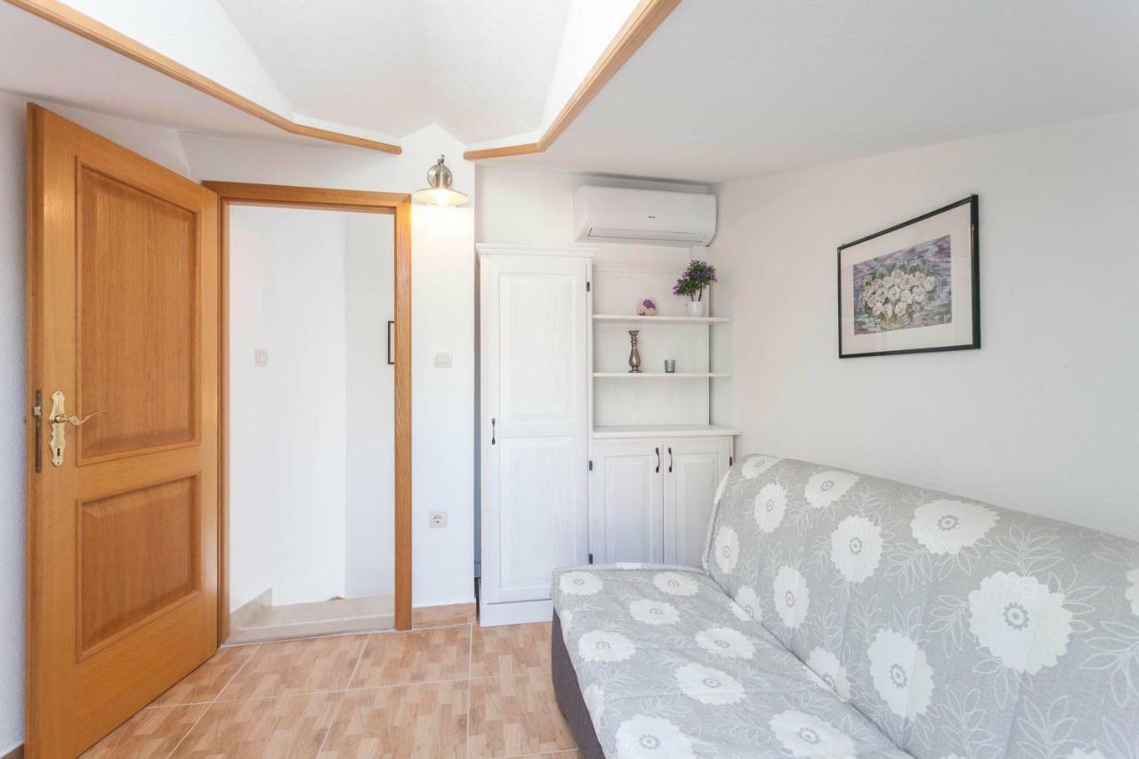 Holiday Home Lavanda Grubisic Tučepi Εξωτερικό φωτογραφία