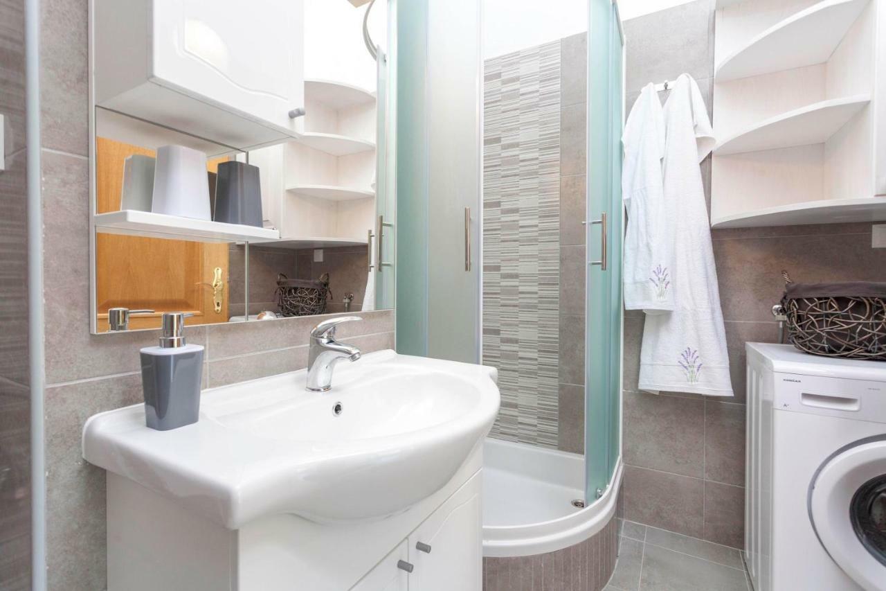 Holiday Home Lavanda Grubisic Tučepi Εξωτερικό φωτογραφία